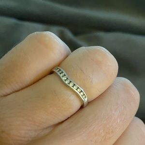 10k diamond band